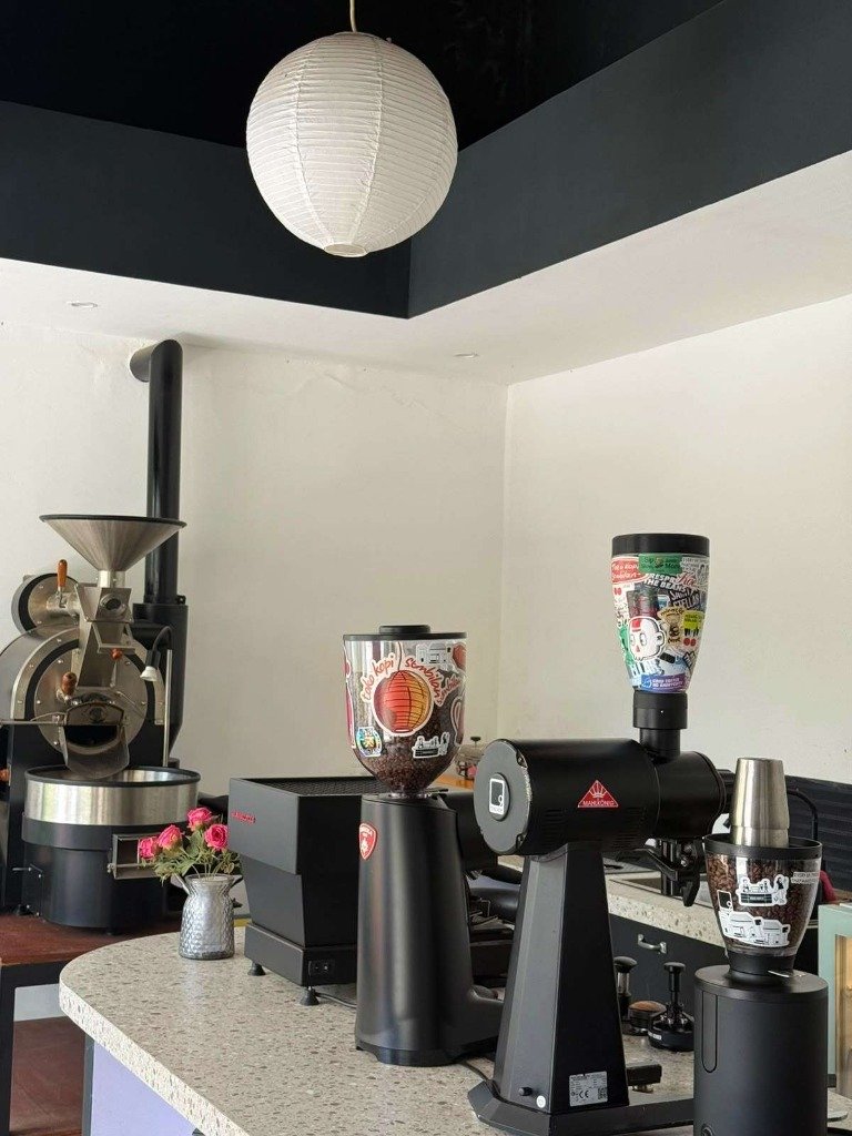 Coffee Bar & Roastery Corner